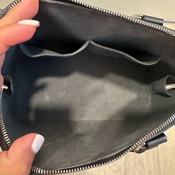 Louis Vuitton Alma PM - Picture 14 of 15
